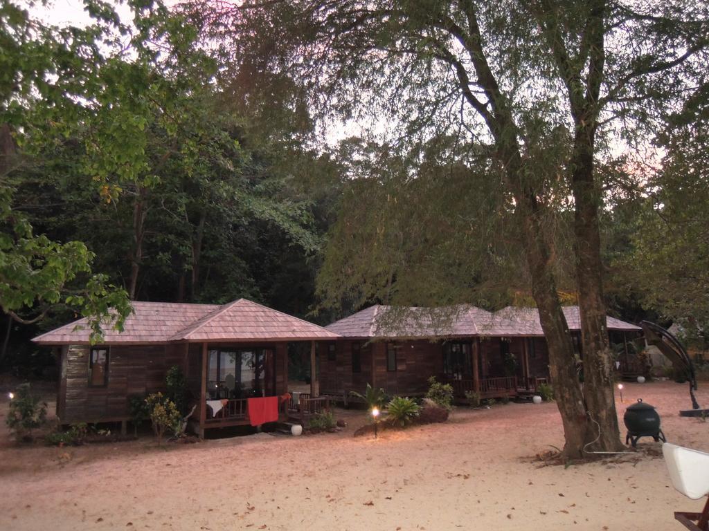Coral Garden Resort Ko Kradan Exterior foto